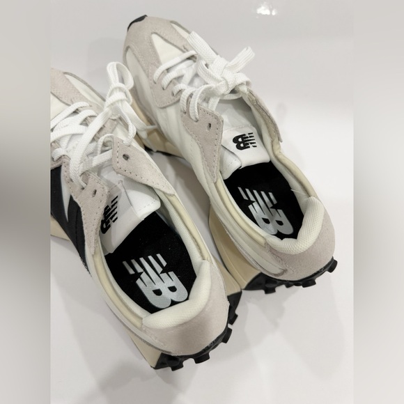 New Balance 327 Women’s Shoes - Picture 8 of 9